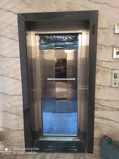 S S auto door elevator