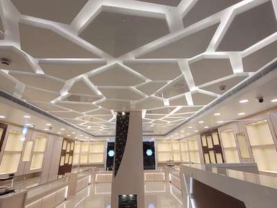 Jewelry Interior #InteriorDesigner  #Architectural&Interior #jewelryinterior  #jeweleryinterior #moderninterior  #moderninteriordesign  #moderninteriors  #exteriordesigns  #trendingdesign #commercialinteriordesign  #commercialinterior  #FalseCeiling_llighting_flooring  #ceilingdesigns  #gypsumceilingworks