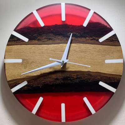 Epoxy clocks with a live edge, the best way to add nature's effect on your wall.
size: 12 inch dia

Price: 2,700/-