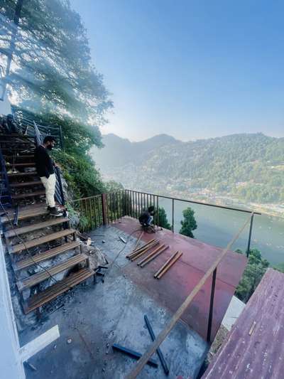 View point making work at the height of approximate 100ft high on rocky hills 

Site details : lake view resort ,Nainital Uttarakhand  #FABRICATION&WELDING  #viewpoint #Structural_Drawing