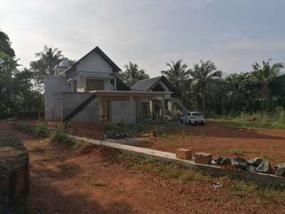 പ്രോഗ്രസിംഗ് 2675 sqft home at koilandi, Kozhikode