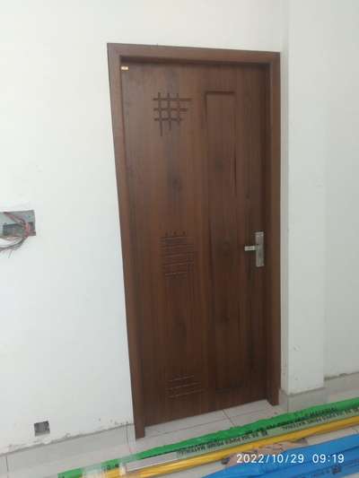 Desin Aspen
Color Teak
Warranty 10 Year
Contact +91 9895 42 52 98 #FibreDoors  #DoorDesigns  #FRPDOOR  #cube