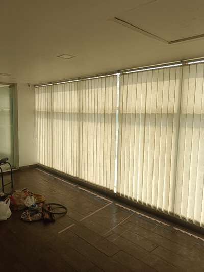 vertical blind instalation contact number 9958024049.  80 per square feet