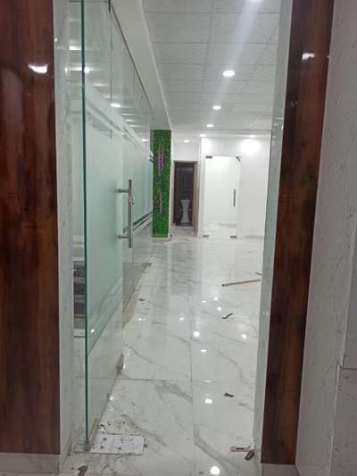 toughen glass partition