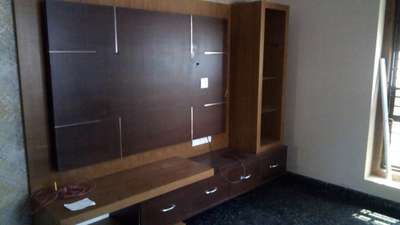 TEAK WOOD VENEER TV UNIT : MELAMINE FINISH