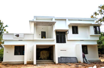 Ready to complete 🏠🏠
#thenkurissi 
#CivilEngineer #finishingproject #3BHKHouse #3BHKPlans #ContemporaryHouse #Palakkad #engineer #ideacanchange #HouseConstruction