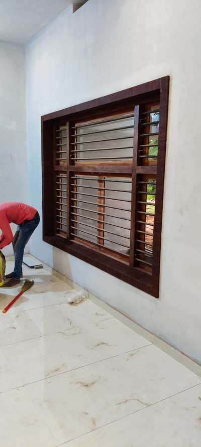 Raju carpenter .contractor. all Kerala work .9946 14 8261.80 75 311 391 🏡🚪