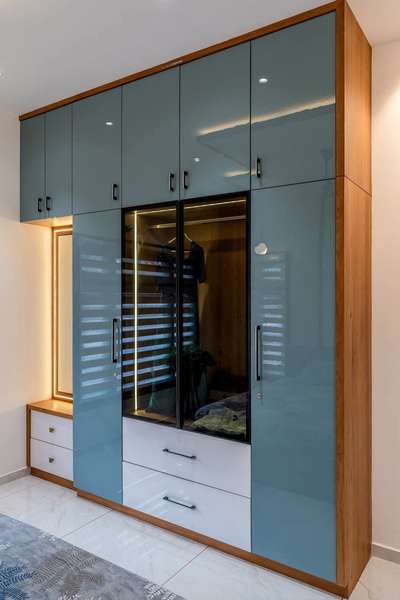 high gloss finish almirah with center profile door