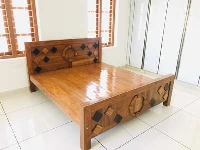 king size teak wood cot  #BedroomDecor  #furniture   #teakwood  #cot 
contact whatsapp 9605439194