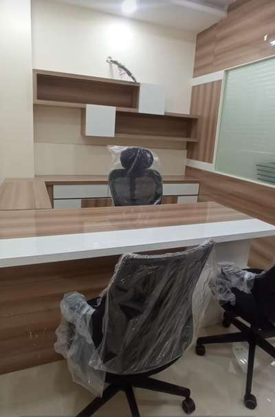 New look office furnitures