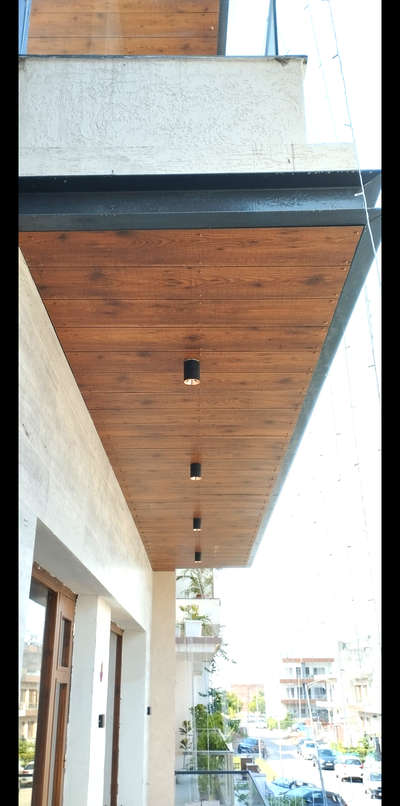 Balcony cantilever covered by fundermax HPL. HPL are widely used in modern house , farm, office etc.  #cantilever  #HPL  #century  #centuryplywood  #acp_cladding  #fundermax  #greenlaminate  #greenlam  #frontElevation  #cladding