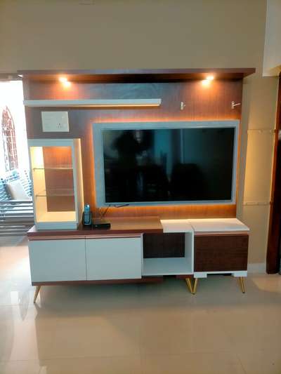 TV UNIT