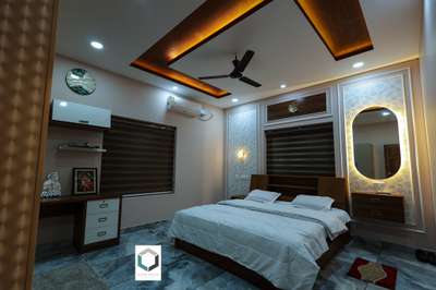 Bedroom  #BedroomDecor  #MasterBedroom  #KingsizeBedroom  #BedroomDesigns  #InteriorDesigner  #kollamdesigner  #kollamhouse  #architecturedesigns  #profilelighting  #premiumwork  #premiumhome
