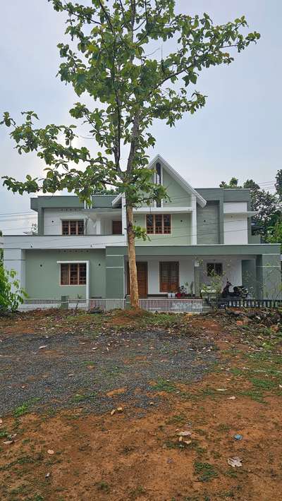 Tamarind Villa,
Muvattupuzha 

 #architecturedesigns 
#Architectural&Interior 
#semi_contemporary_home_design 
#KeralaStyleHouse 
#keralahomeplans 
#Construction 
#LandscapeIdeas 
#SlopingRoofHouse
