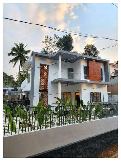 Residence for Mr. Rahul Raveendran at Kareepra, Kollam                                                 Area : 1500sqft
