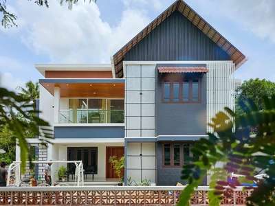Completed project @ kayamkulam
Client : Dr joshma prasad
Sqft : 2400
 #KeralaStyleHouse  #keralahomestyle  #koloapp51000