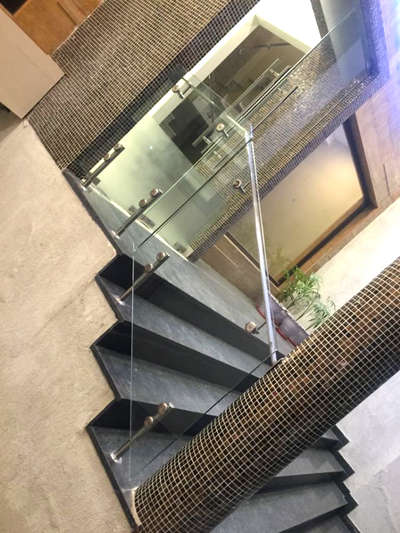 STAINLESS STEEL & GLASS RAILING