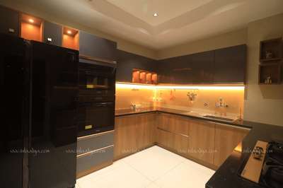 #KitchenIdeas  #LargeKitchen  #KitchenCabinet  #ModularKitchen  #KitchenTiles