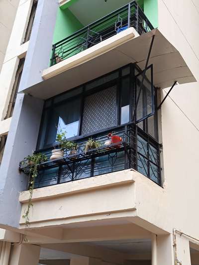 aluminium balcony 3 track

 #350/sqft