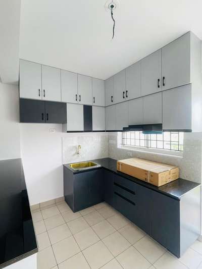 #KitchenIdeas #LShapeKitchen #KitchenCabinet #ModularKitchen #KitchenInterior #SmallKitchen  #lightcolours  #calicutdesignersdecor  #