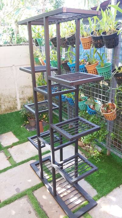 metal gardening stand