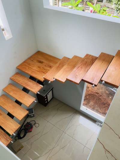 #SteelStaircase  #WoodenStaircase  #TATA_STEEL  #steelstracture