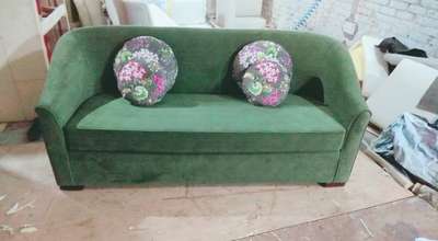 *Sofa*
1" x 1.5" frame @6500
1.5" x 2" frame @9000