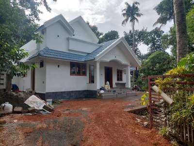 Ongoing project at puthupally, Kottayam
#keralahomeplans #Kottayam #Pathanamthitta #colonialvilladesign