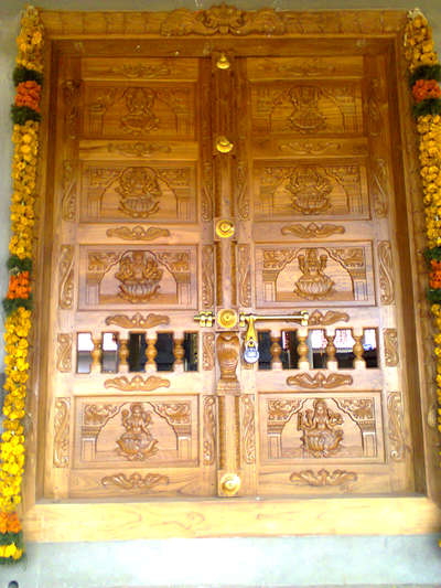 ashtalakshmi
pooja room door
  #Poojaroom  #poojaroomdesign  #woodcarving  #woodart  #traditionl  #HomeDecor  #intiriordesign