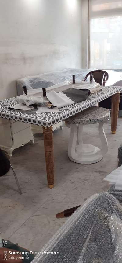 daining table