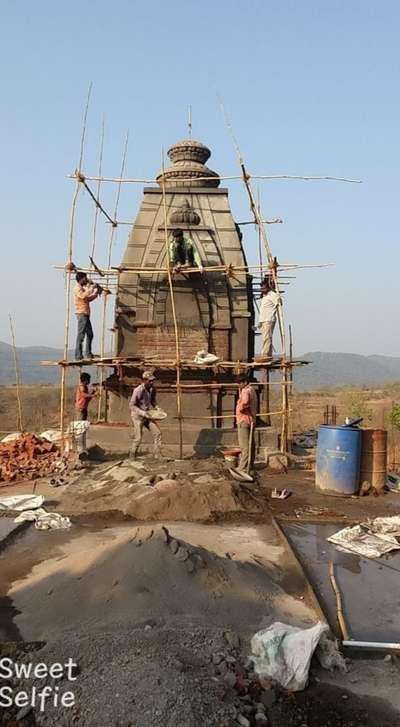 mandir ki gumati banwaye