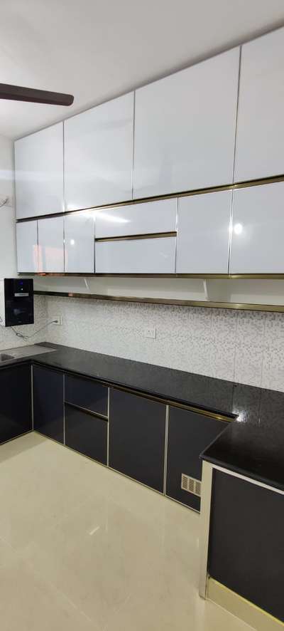 Modular kitchen Thrissur Mob : 7907544304  #KitchenIdeas  #ClosedKitchen  #LargeKitchen  #InteriorDesigner  #treaditional  #kolopost  #koloviral  #HouseDesigns  #lowbudget  #lowcosthouse