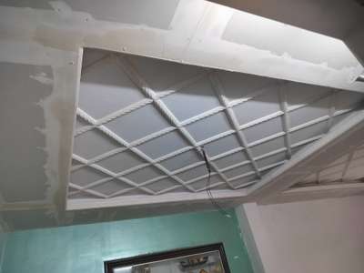 Gypsum with pop beading