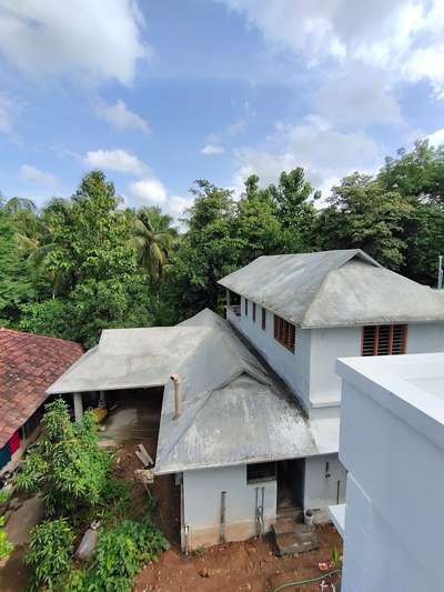 #MixedRoofHouse 
#TraditionalHouse 
#Palakkad 
#KeralaStyleHouse 
#keralastyle 
#Rainwater 
#sloperoof 
#Sloped 
#keralatraditional