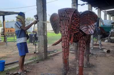 scraps metal welding sculpture  #scrapsculpture  #Weldingwork  #elephantsculpture