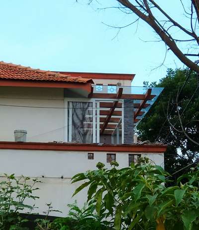 Sunroom Done at Begur, Bangalore. 

Material Used -

* 12 mm toughened Glass
* 6 mm tape
* Sylicone