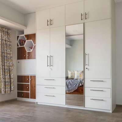 Modular Wardrobe design.
Designed by - Raghav
Guru ji interiors 
Call - 9870533947
.
Best interior designer in all over Gurugram #gurujiinteriors 
.
#interiordesign#instagram#interior#wardrobedesign#wardrobe#almirah#modularkitchen#home.