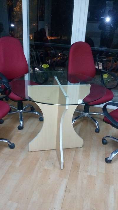 Kofi Table With Round Glass 🥳