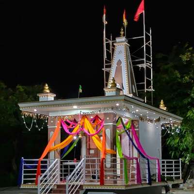 पीपलेश्वर महादेव मंदिर गायत्री पैराडाइज कनाडिया गांव इंदौर 2020 में प्रथम लॉकडाउन में निस्वार्थ सिविल का संपूर्ण कार्य किया