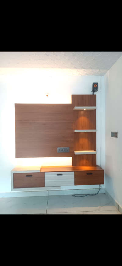 #InteriorDesigner i #tvunits  #plywoodinterior