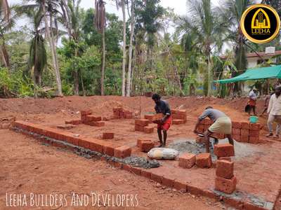 kannur ജില്ലയിലെ പിണറായി എന്ന സ്ഥലത്ത് സദാനന്ദൻ എന്ന CLIENT ന് വേണ്ടി നിർമാണം പുരോഗമിക്കുന്ന LEEHA BUILDERS ന്റെ PROJECT 🏠🏡🥰👍

🏠മനോഹരമായ വീട് പണിയാം ചുരുങ്ങിയ ചിലവിലും ചുരുങ്ങിയ സമയത്തിലും...🏠

 OUR SERVICES

*Renovation 
*Commercial 
*Industrial 
*Residential work
*Landscape, well
*Structure work 

കേരളത്തിൽ എവിടെയും ഞങ്ങളുടെ സേവനം ലഭ്യമാണ്.High quality material ഉപയോഗിച്ചും വളരെ മിതമായ നിരക്കിൽ ഞങ്ങൾ നിങ്ങൾക്കായി വീട് നിർമ്മിച്ചു നൽകുന്നു.

Square Feet Packages

*1600 Budget Package
*1750 Normal Package
*1950 Premium Package
*2000 TATA Steel Package
*2600 Luxury Package

മനോഹരമായ Elevation 
ലുടെ  വീട് നിർമ്മിക്കണോ? ഞങ്ങൾ ഉണ്ട് കൂടെ
Contact ☎️: 8089902878
https://wa.me/+918089902878

LEEHA BUILDERS
Office Kannur & kochi

#leehabuilders  #leeha_building_design_and_construction  #keralahomeplanners #homedesign #newhome #newhouse #pavingstones #pavingblock #paving #homedesignkerala #homedecor #malappuram #interior #keralagodsowncountry #design #keralagram #keralahomestyle #architect