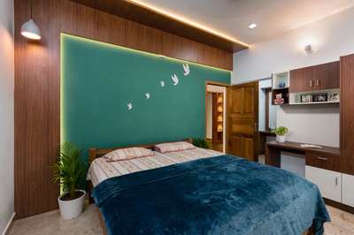 Simple and elegant bedroom design  #BedroomDecor  #MasterBedroom  #KingsizeBedroom  #BedroomDesigns  #BedroomIdeas  #ModernBedMaking