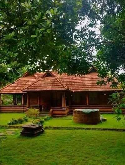 #TraditionalHouse #KeralaStyleHouse #myhomebuilders #karthikabuilders #Kollam