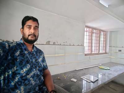 golden profile in kitchen wall
#KitchenIdeas #KitchenTiles