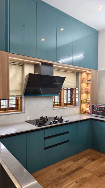 Modular Kitchen  #ClosedKitchen #KitchenIdeas #InteriorDesigner #KitchenCabinet