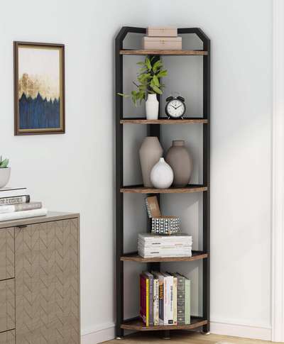 Corner shelves that can be used in a variety of ways.. 
#cornershelves #creative_corner