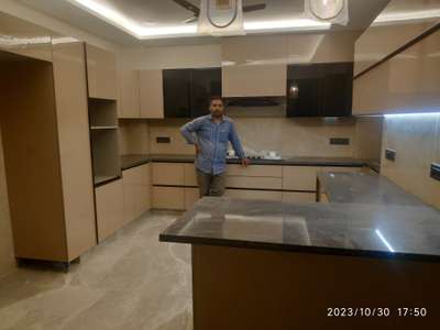 U shape Kitchen with Dinning table size approx 300 sqft