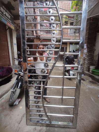steel get per square ft ₹ 1600