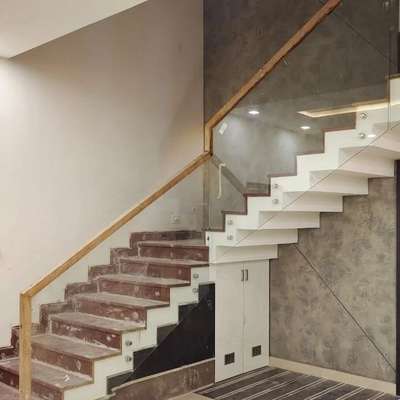 satircase


 #GlassHandRailStaircase  #GlassStaircase  #StaircaseDesigns