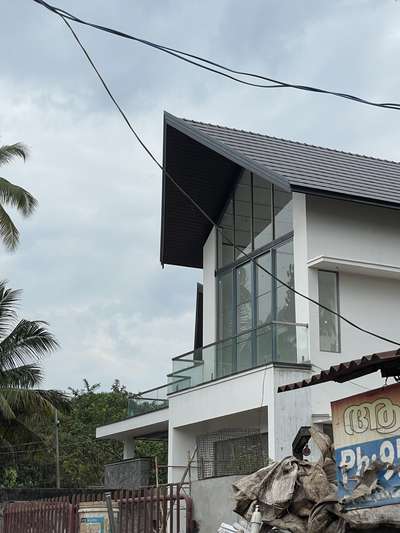 Trials on pitched roof

#InteriorDesignKerala #HomeDecorKerala #IndianInteriors #VastuDesign #SustainableInteriors #BiophilicDesign #CustomFurniture #ArchitecturalDesign #interiorideas2022